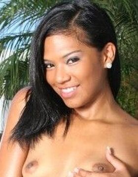 Emy Reyes